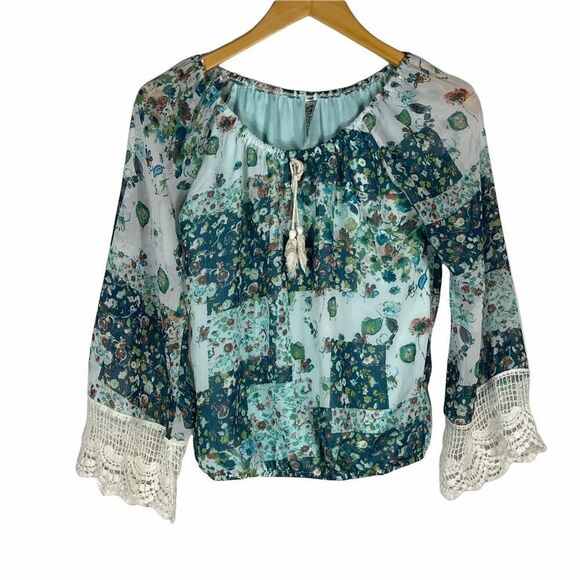 Beautees Blue and Green Floral Blouse laced Wrist - Picture 9 of 15